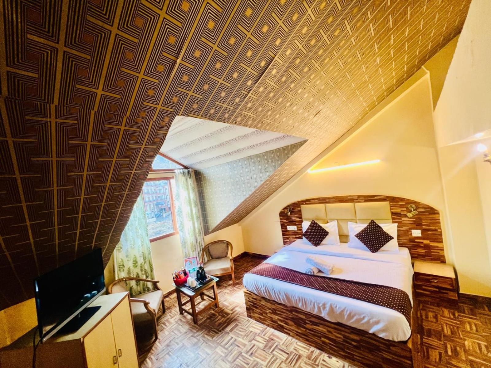 Hotel Kalinga Grand - Luxury Comfort !! Travellers Delight !! Budget Friendly !! Prime Location !! Guest Favourite Manāli Exterior foto